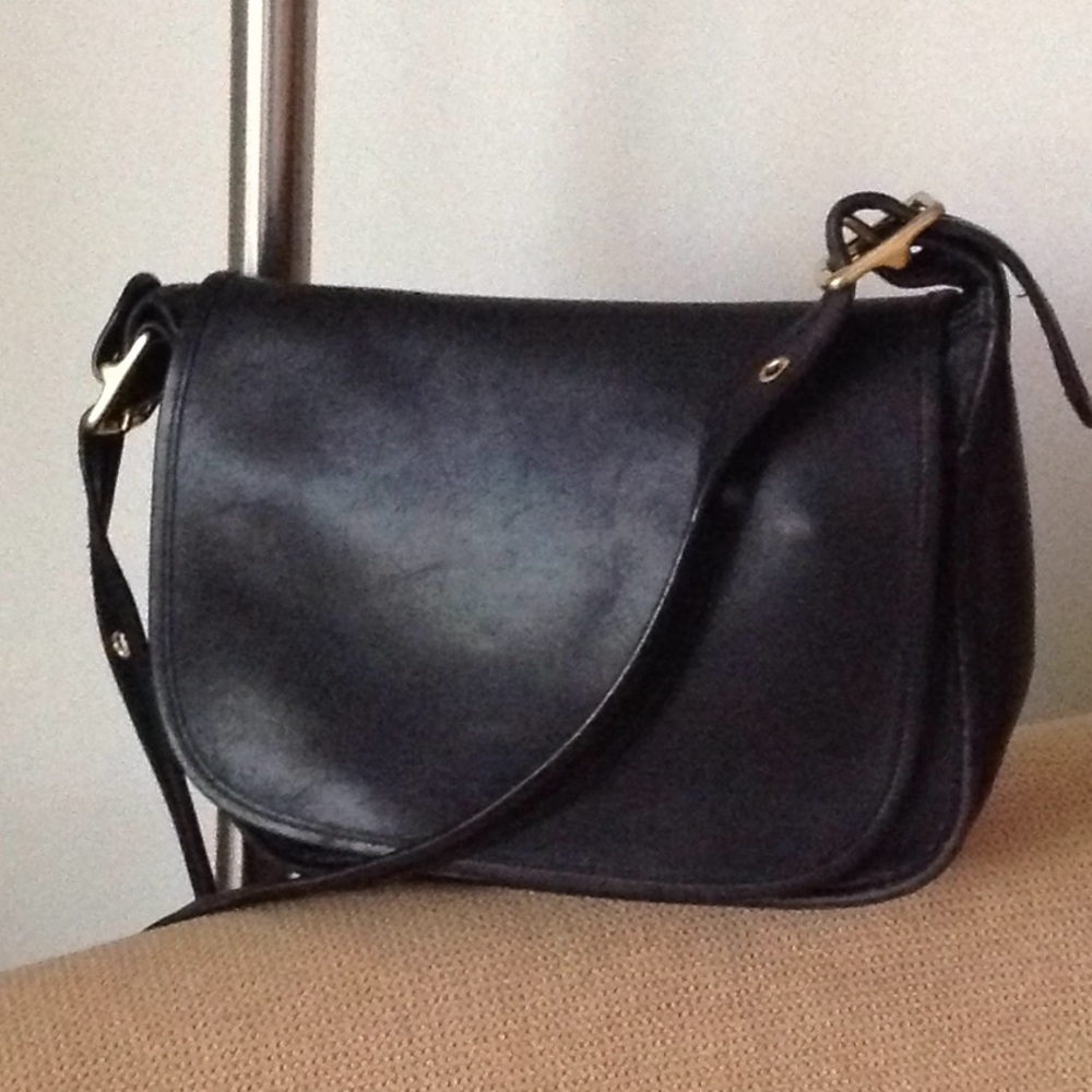 🔴 Coach - Vintage 'Patricia Legacy' Leather Bag